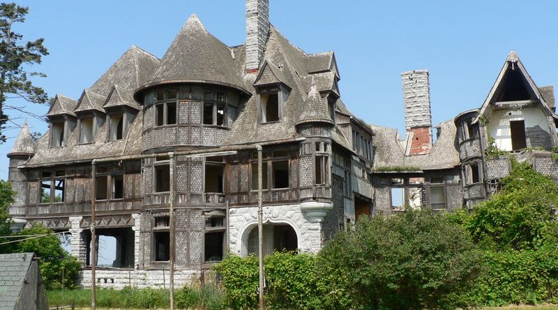 abandoned-mansions-carleton-island-villa-gilded-age
