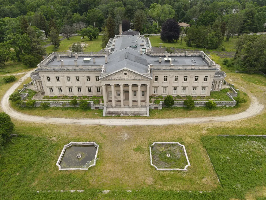 abandoned mansions