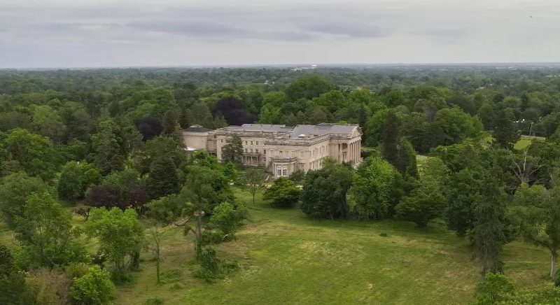 abandoned-mansions-lynnewood-hall-gilded-age